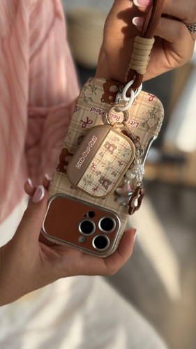 قاب آیفون خرسی پاپیون استریپ+بند ست کنفی ساده