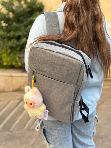 کوله FE, دارای پورت usb,